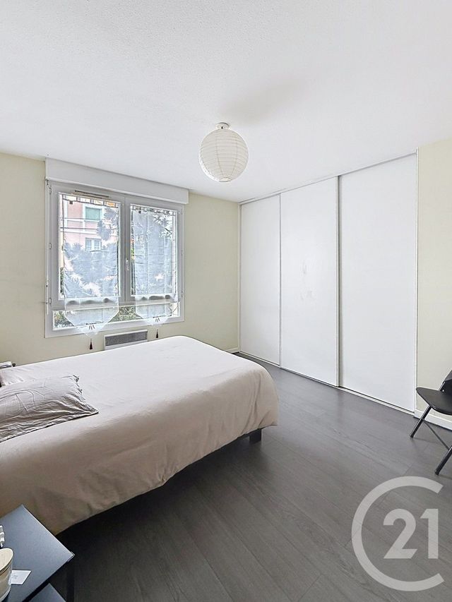 Appartement F2 à vendre - 2 pièces - 49.75 m2 - CLERMONT FERRAND - 63 - AUVERGNE - Century 21 Stéphane Roume Immobilier
