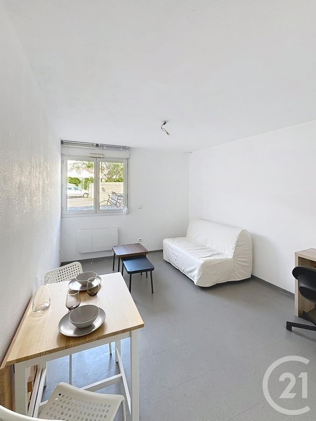 Appartement F1 à louer - 1 pièce - 21.11 m2 - CLERMONT FERRAND - 63 - AUVERGNE - Century 21 Stéphane Roume Immobilier