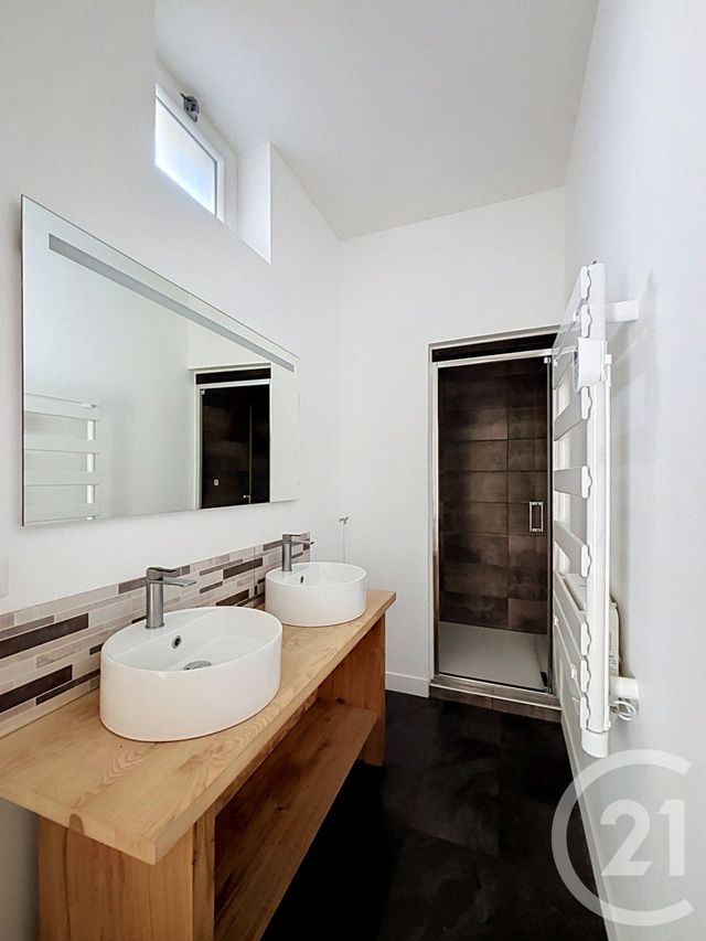 Appartement F2 à vendre - 2 pièces - 47.16 m2 - CLERMONT FERRAND - 63 - AUVERGNE - Century 21 Stéphane Roume Immobilier