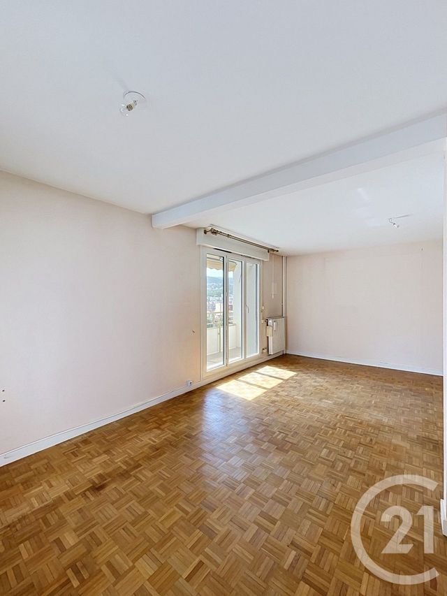 Appartement F5 à vendre - 5 pièces - 102.68 m2 - CLERMONT FERRAND - 63 - AUVERGNE - Century 21 Stéphane Roume Immobilier