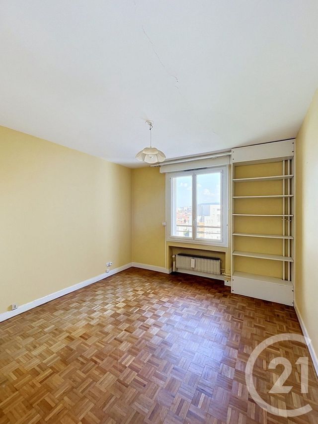 Appartement F5 à vendre - 5 pièces - 102.68 m2 - CLERMONT FERRAND - 63 - AUVERGNE - Century 21 Stéphane Roume Immobilier