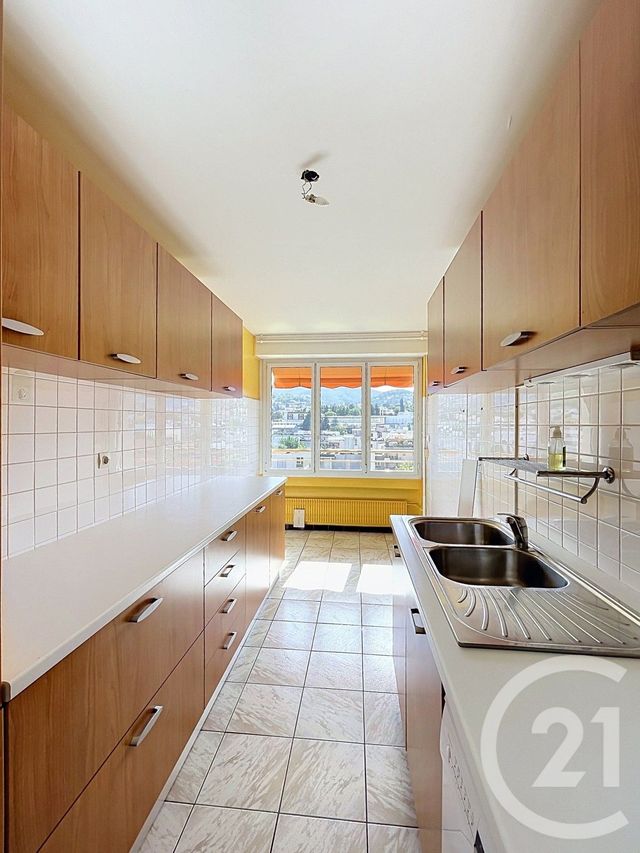 Appartement F5 à vendre - 5 pièces - 102.68 m2 - CLERMONT FERRAND - 63 - AUVERGNE - Century 21 Stéphane Roume Immobilier