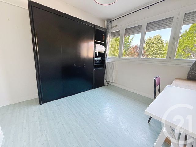 Appartement F1 à louer - 1 pièce - 17.3 m2 - CLERMONT FERRAND - 63 - AUVERGNE - Century 21 Stéphane Roume Immobilier