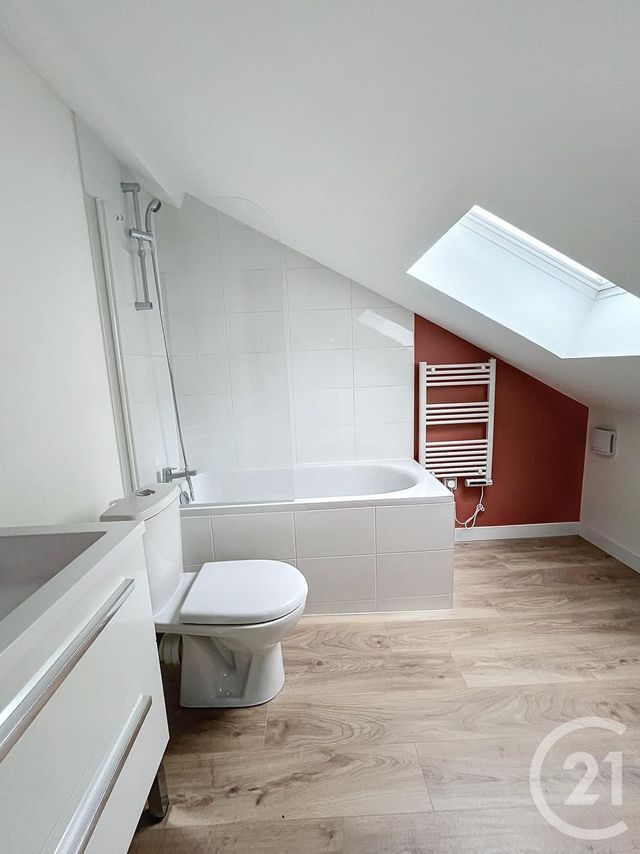 Appartement Studio à louer - 1 pièce - 10.84 m2 - CLERMONT FERRAND - 63 - AUVERGNE - Century 21 Stéphane Roume Immobilier