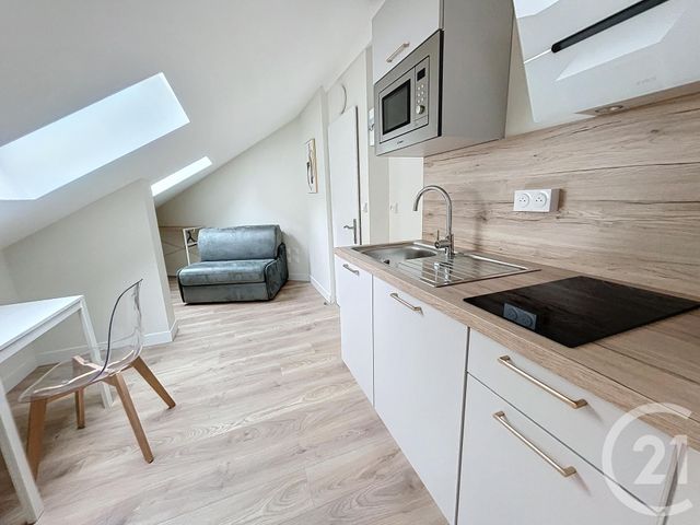 Appartement Studio à louer - 1 pièce - 10.84 m2 - CLERMONT FERRAND - 63 - AUVERGNE - Century 21 Stéphane Roume Immobilier