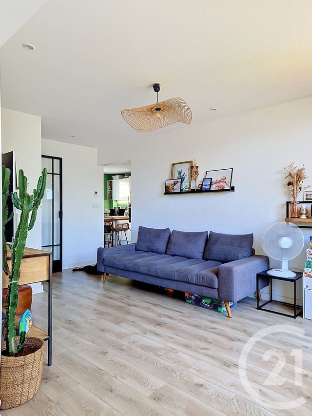Appartement T4 à vendre - 4 pièces - 63.5 m2 - CLERMONT FERRAND - 63 - AUVERGNE - Century 21 Stéphane Roume Immobilier