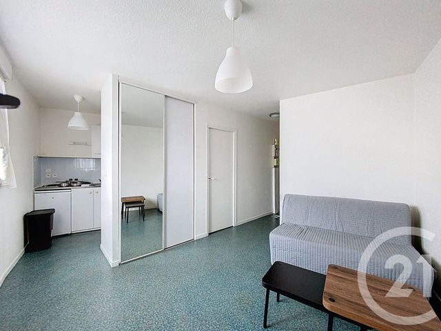 Appartement F1 à louer - 1 pièce - 20.0 m2 - CLERMONT FERRAND - 63 - AUVERGNE - Century 21 Stéphane Roume Immobilier