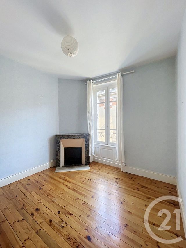 Appartement T3 à vendre - 3 pièces - 55.75 m2 - CLERMONT FERRAND - 63 - AUVERGNE - Century 21 Stéphane Roume Immobilier