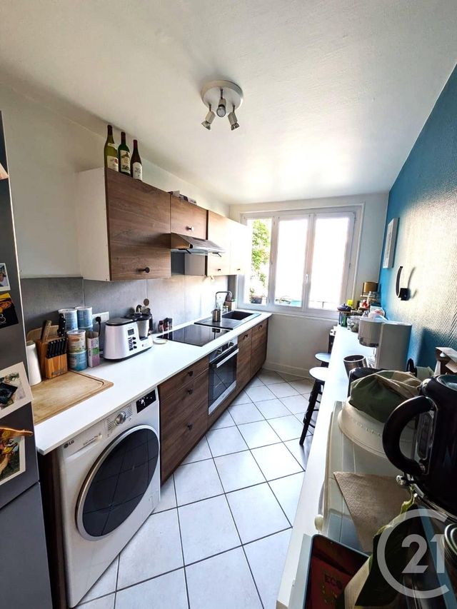 Appartement F3 à louer - 3 pièces - 60.16 m2 - CLERMONT FERRAND - 63 - AUVERGNE - Century 21 Stéphane Roume Immobilier