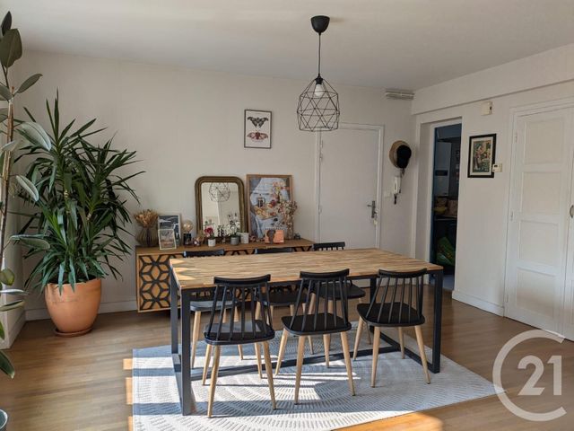 Appartement F3 à louer - 3 pièces - 60.16 m2 - CLERMONT FERRAND - 63 - AUVERGNE - Century 21 Stéphane Roume Immobilier