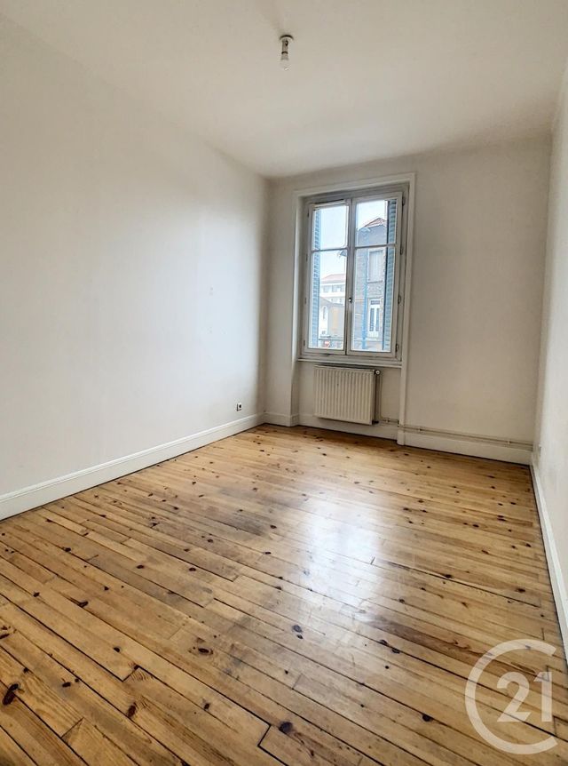 Appartement F3 à louer - 3 pièces - 56.1 m2 - CLERMONT FERRAND - 63 - AUVERGNE - Century 21 Stéphane Roume Immobilier
