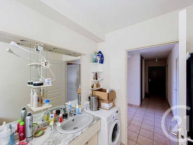 Appartement F4 à louer - 4 pièces - 84.95 m2 - CLERMONT FERRAND - 63 - AUVERGNE - Century 21 Stéphane Roume Immobilier