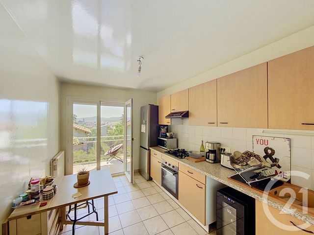 Appartement F4 à louer - 4 pièces - 84.95 m2 - CLERMONT FERRAND - 63 - AUVERGNE - Century 21 Stéphane Roume Immobilier