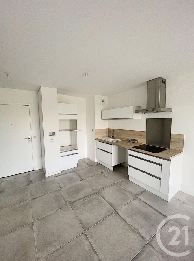 Appartement F3 à louer - 3 pièces - 63.83 m2 - CLERMONT FERRAND - 63 - AUVERGNE - Century 21 Stéphane Roume Immobilier