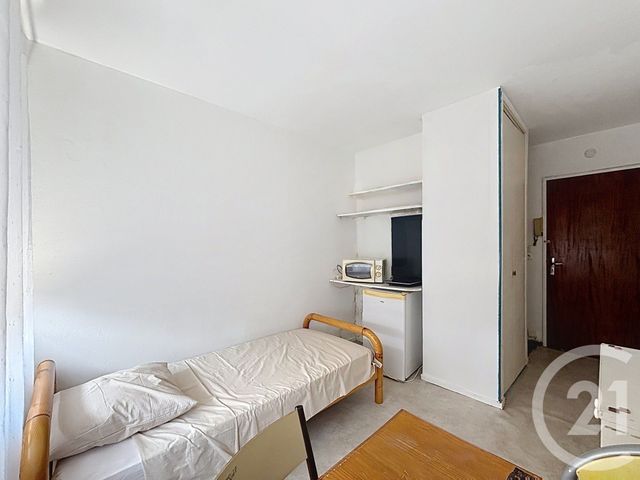 Appartement Studio à vendre - 1 pièce - 12.03 m2 - CLERMONT FERRAND - 63 - AUVERGNE - Century 21 Stéphane Roume Immobilier