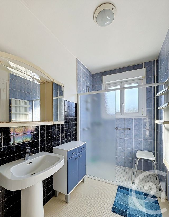 maison à vendre - 7 pièces - 165.18 m2 - SAYAT - 63 - AUVERGNE - Century 21 Stéphane Roume Immobilier