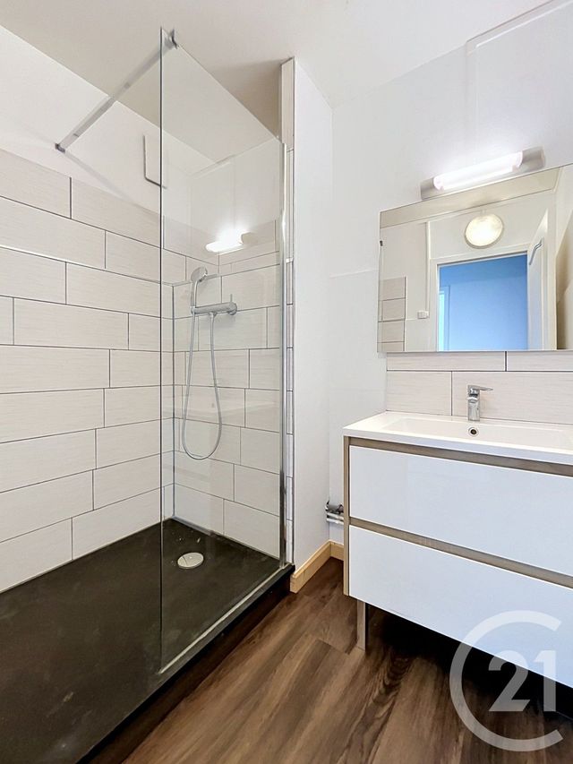 Appartement F4 à louer - 4 pièces - 78.05 m2 - CLERMONT FERRAND - 63 - AUVERGNE - Century 21 Stéphane Roume Immobilier