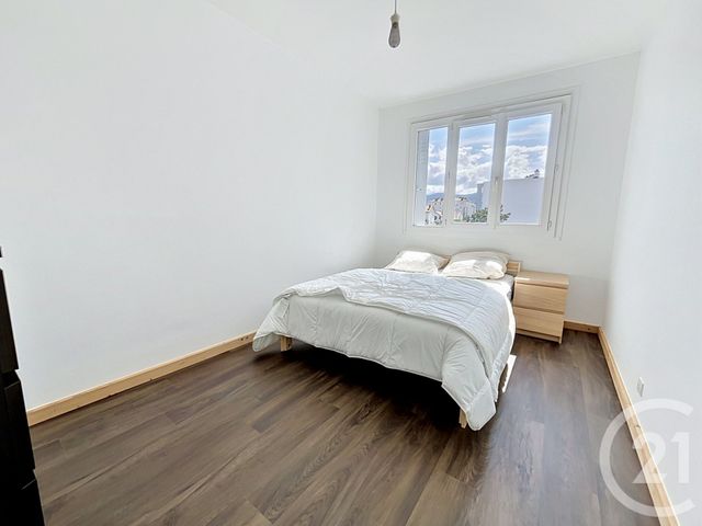 Appartement F4 à louer - 4 pièces - 78.05 m2 - CLERMONT FERRAND - 63 - AUVERGNE - Century 21 Stéphane Roume Immobilier