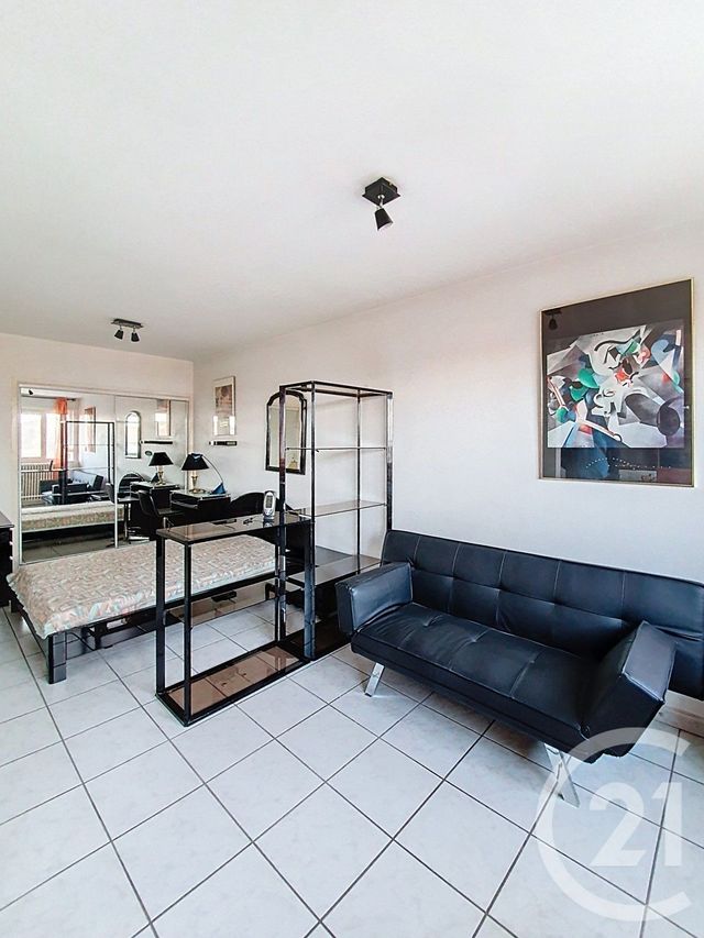 Appartement F1 à louer - 1 pièce - 32.76 m2 - ROYAT - 63 - AUVERGNE - Century 21 Stéphane Roume Immobilier