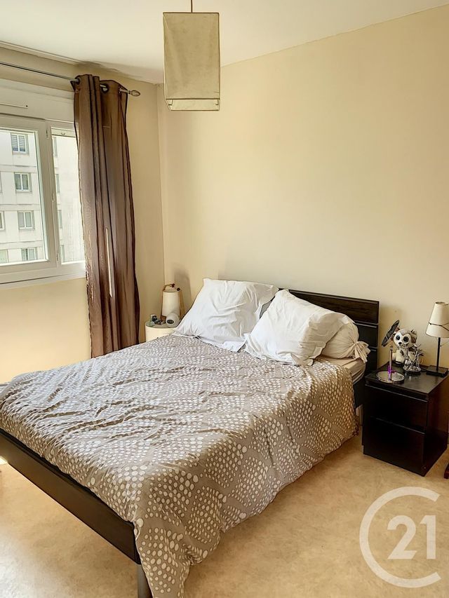 Appartement F2 à louer - 2 pièces - 42.54 m2 - CLERMONT FERRAND - 63 - AUVERGNE - Century 21 Stéphane Roume Immobilier