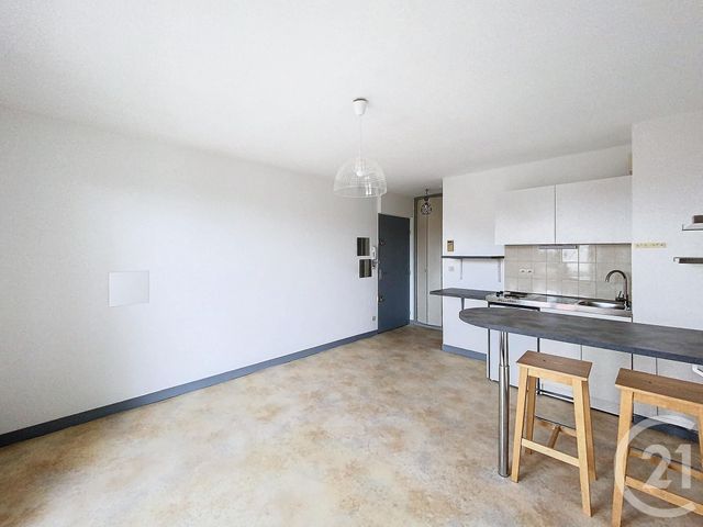 Appartement Studio à louer - 1 pièce - 22.1 m2 - CLERMONT FERRAND - 63 - AUVERGNE - Century 21 Stéphane Roume Immobilier