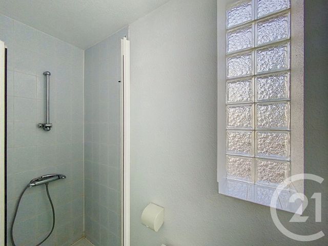 Appartement F1 à louer - 1 pièce - 18.2 m2 - CLERMONT FERRAND - 63 - AUVERGNE - Century 21 Stéphane Roume Immobilier