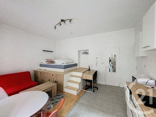 Appartement Studio à louer - 1 pièce - 22.76 m2 - CLERMONT FERRAND - 63 - AUVERGNE - Century 21 Stéphane Roume Immobilier