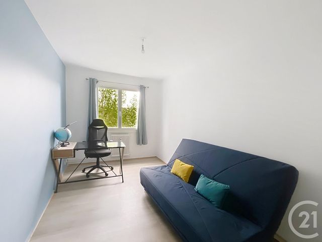 Appartement F3 à louer - 3 pièces - 81.62 m2 - CLERMONT FERRAND - 63 - AUVERGNE - Century 21 Stéphane Roume Immobilier