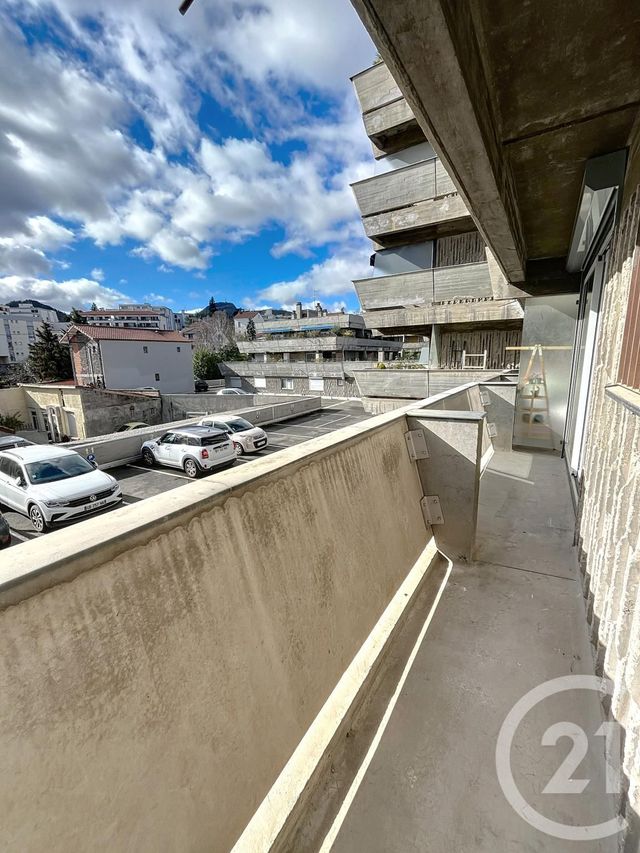 Appartement Studio à louer - 1 pièce - 12.72 m2 - CHAMALIERES - 63 - AUVERGNE - Century 21 Stéphane Roume Immobilier