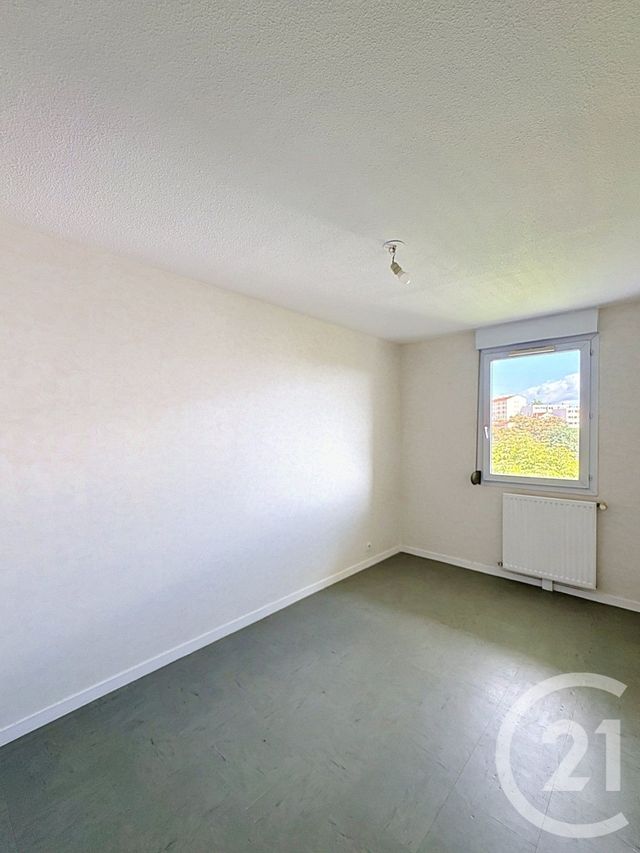 Appartement F3 à louer - 3 pièces - 65.0 m2 - CLERMONT FERRAND - 63 - AUVERGNE - Century 21 Stéphane Roume Immobilier