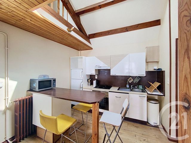 Appartement T3 à louer - 3 pièces - 50.33 m2 - BEAUMONT - 63 - AUVERGNE - Century 21 Stéphane Roume Immobilier