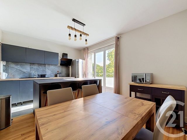 Appartement F5 à vendre - 5 pièces - 86.77 m2 - CLERMONT FERRAND - 63 - AUVERGNE - Century 21 Stéphane Roume Immobilier