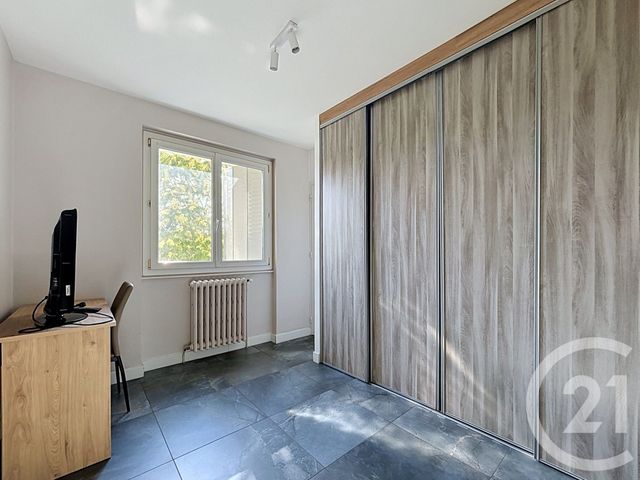 Appartement F5 à vendre - 5 pièces - 86.77 m2 - CLERMONT FERRAND - 63 - AUVERGNE - Century 21 Stéphane Roume Immobilier