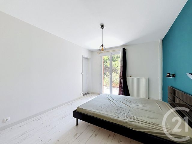 maison à vendre - 7 pièces - 146.0 m2 - ST GENES CHAMPANELLE - 63 - AUVERGNE - Century 21 Stéphane Roume Immobilier
