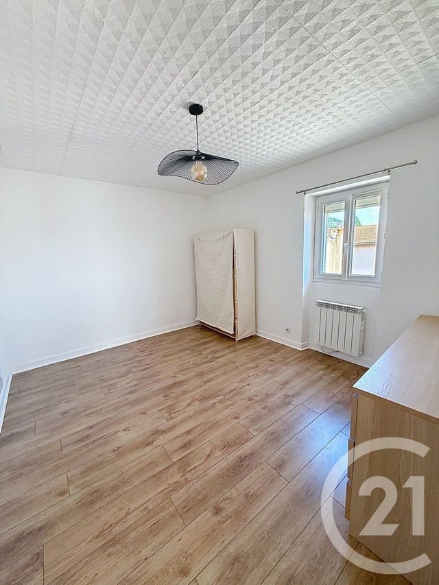 Appartement F3 à vendre - 3 pièces - 79.79 m2 - CEYRAT - 63 - AUVERGNE - Century 21 Stéphane Roume Immobilier