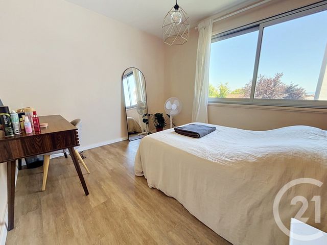 Appartement F3 bis à louer - 3 pièces - 67.74 m2 - CLERMONT FERRAND - 63 - AUVERGNE - Century 21 Stéphane Roume Immobilier