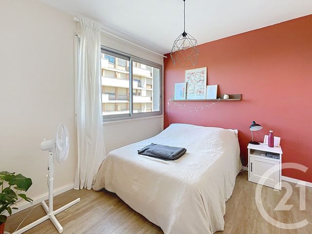 Appartement F3 bis à louer - 3 pièces - 67.74 m2 - CLERMONT FERRAND - 63 - AUVERGNE - Century 21 Stéphane Roume Immobilier