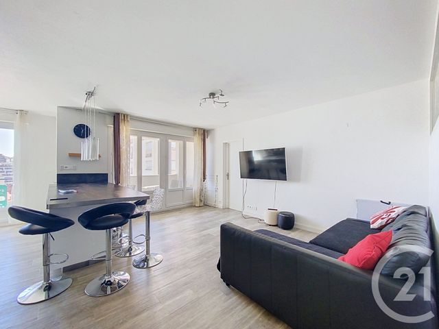 Appartement F3 à louer - 3 pièces - 67.74 m2 - CLERMONT FERRAND - 63 - AUVERGNE - Century 21 Stéphane Roume Immobilier