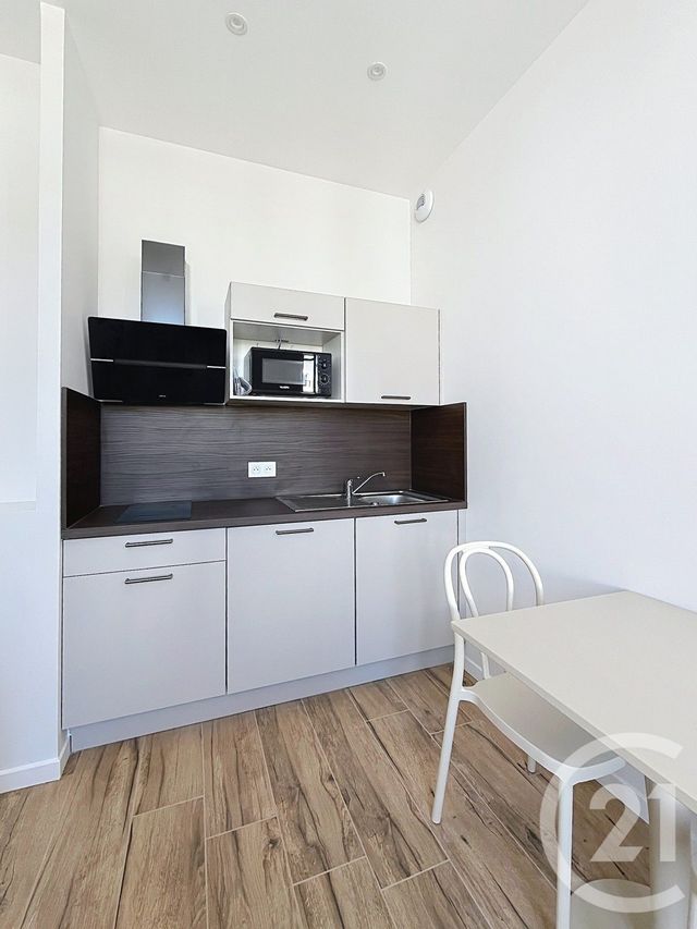 Appartement F2 à louer - 2 pièces - 29.17 m2 - CLERMONT FERRAND - 63 - AUVERGNE - Century 21 Stéphane Roume Immobilier