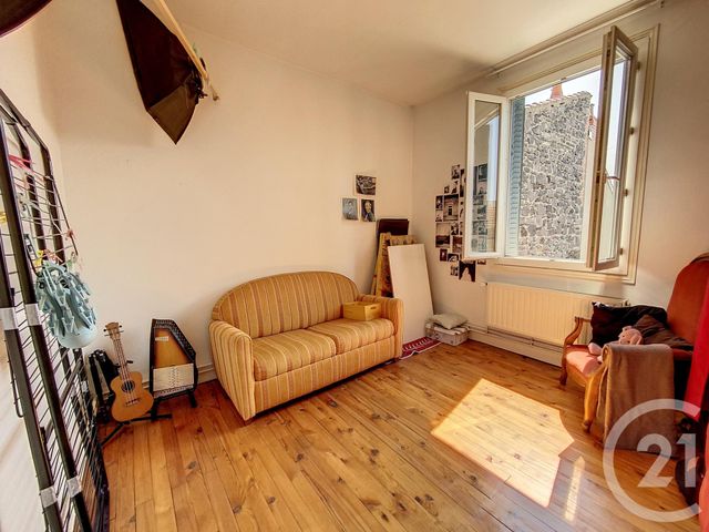 Appartement F3 à louer - 4 pièces - 60.3 m2 - CLERMONT FERRAND - 63 - AUVERGNE - Century 21 Stéphane Roume Immobilier