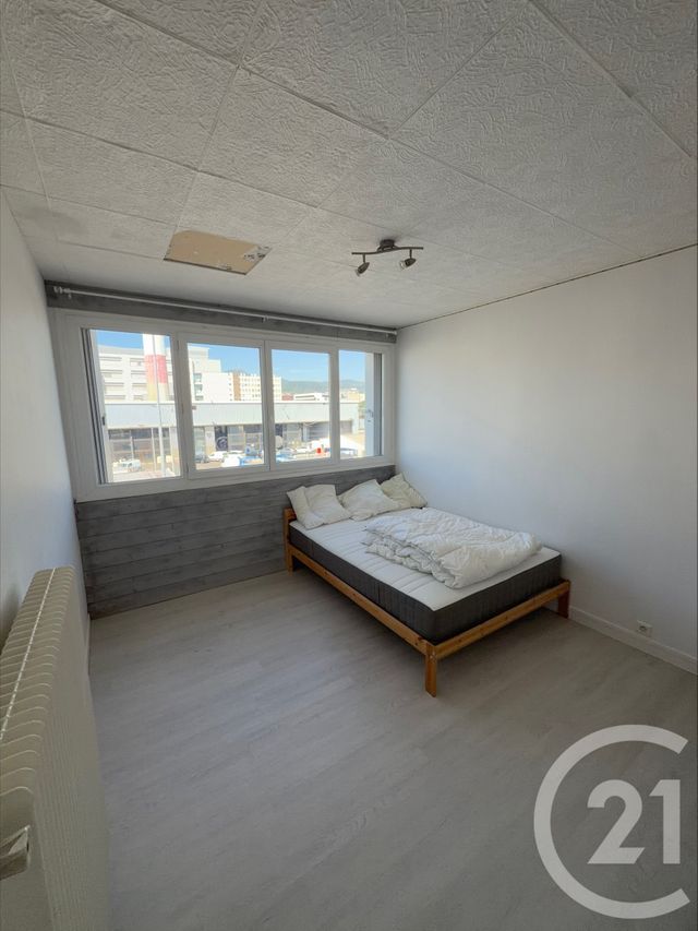 Appartement F3 à louer - 3 pièces - 72.54 m2 - CLERMONT FERRAND - 63 - AUVERGNE - Century 21 Stéphane Roume Immobilier