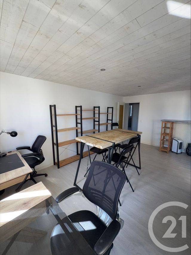 Appartement F3 à louer - 3 pièces - 72.54 m2 - CLERMONT FERRAND - 63 - AUVERGNE - Century 21 Stéphane Roume Immobilier