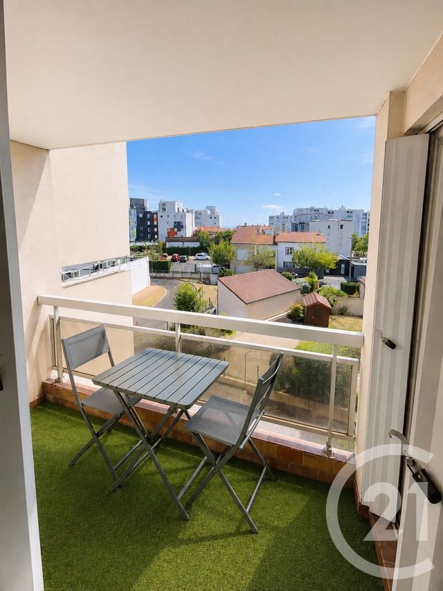 Appartement F3 à louer - 3 pièces - 72.54 m2 - CLERMONT FERRAND - 63 - AUVERGNE - Century 21 Stéphane Roume Immobilier