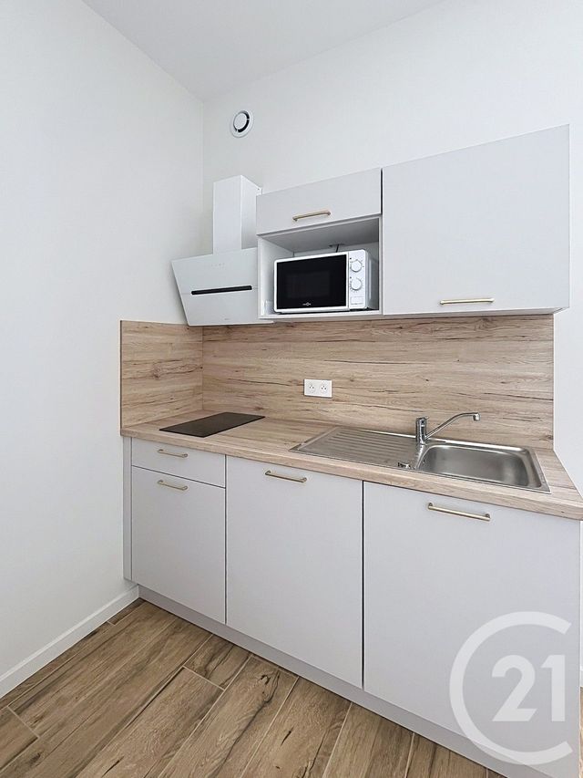 Appartement Studio à louer - 1 pièce - 23.84 m2 - CLERMONT FERRAND - 63 - AUVERGNE - Century 21 Stéphane Roume Immobilier
