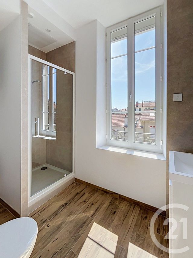 Appartement Studio à louer - 1 pièce - 23.84 m2 - CLERMONT FERRAND - 63 - AUVERGNE - Century 21 Stéphane Roume Immobilier