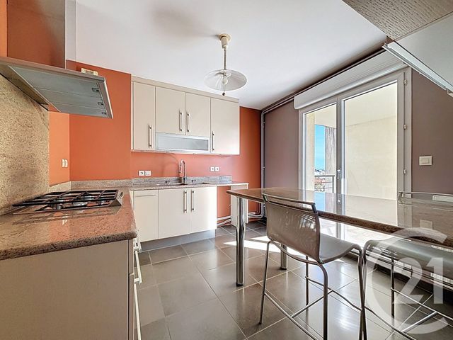 Appartement F6 à vendre - 6 pièces - 111.09 m2 - CLERMONT FERRAND - 63 - AUVERGNE - Century 21 Stéphane Roume Immobilier
