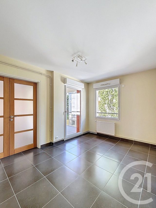 Appartement F6 à vendre - 6 pièces - 111.09 m2 - CLERMONT FERRAND - 63 - AUVERGNE - Century 21 Stéphane Roume Immobilier