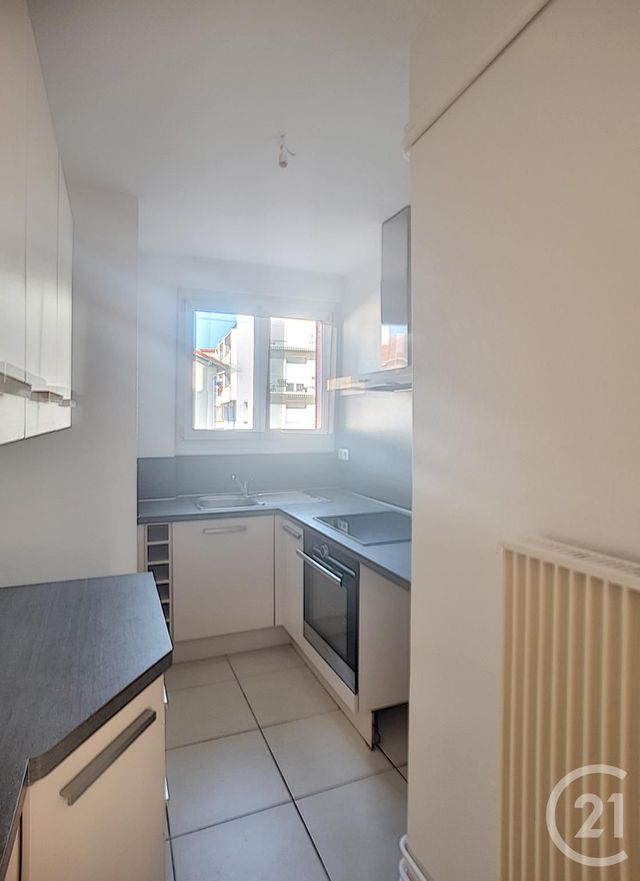 Appartement F3 à louer - 3 pièces - 62.14 m2 - CLERMONT FERRAND - 63 - AUVERGNE - Century 21 Stéphane Roume Immobilier