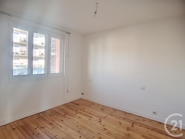 Appartement F3 à louer - 3 pièces - 62.14 m2 - CLERMONT FERRAND - 63 - AUVERGNE - Century 21 Stéphane Roume Immobilier