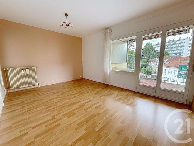 Appartement F2 à louer - 2 pièces - 51.19 m2 - CHAMALIERES - 63 - AUVERGNE - Century 21 Stéphane Roume Immobilier